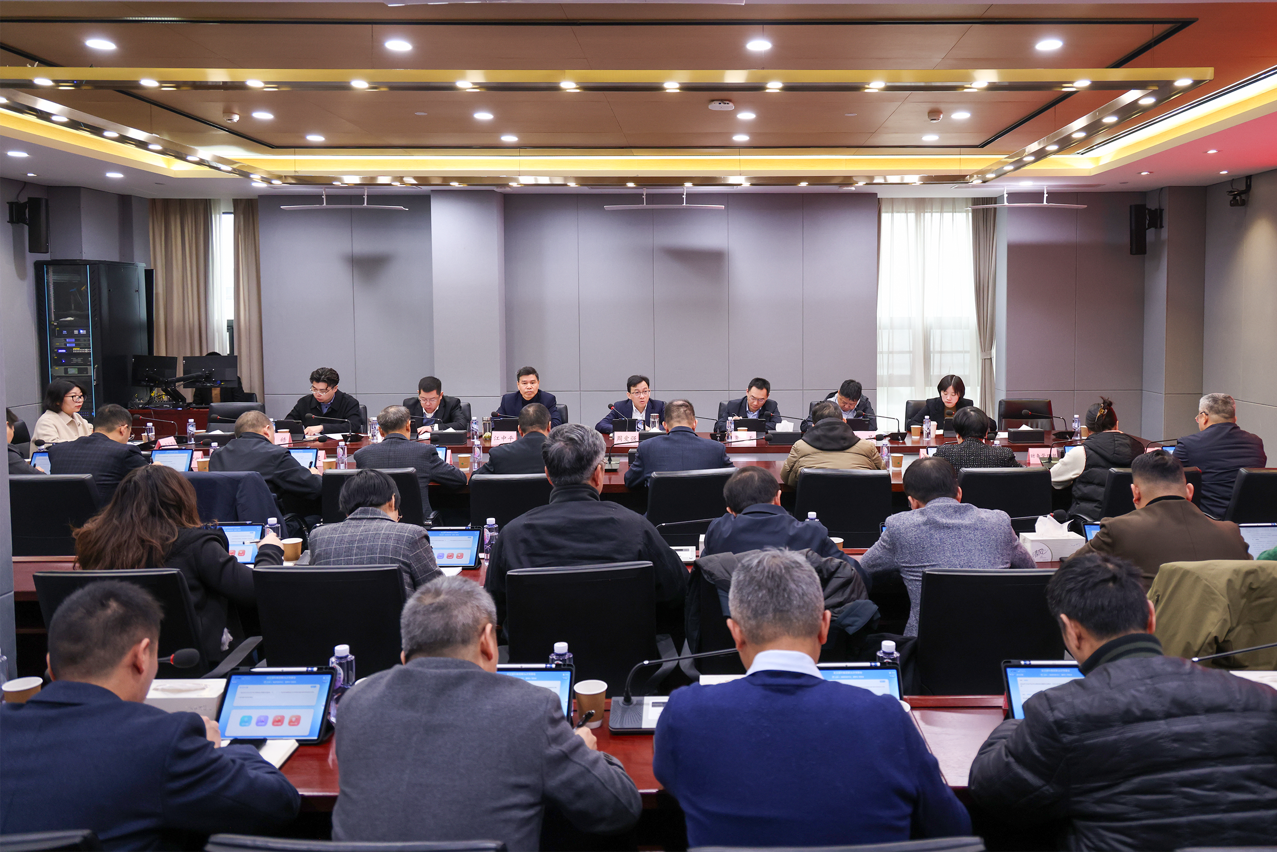 R5__7185.png R5__7185.png